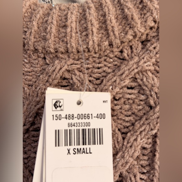 Abercrombie & fitch Textural Stitch Cable Crew Sweater size XS in light brown - Picture 13 of 16
